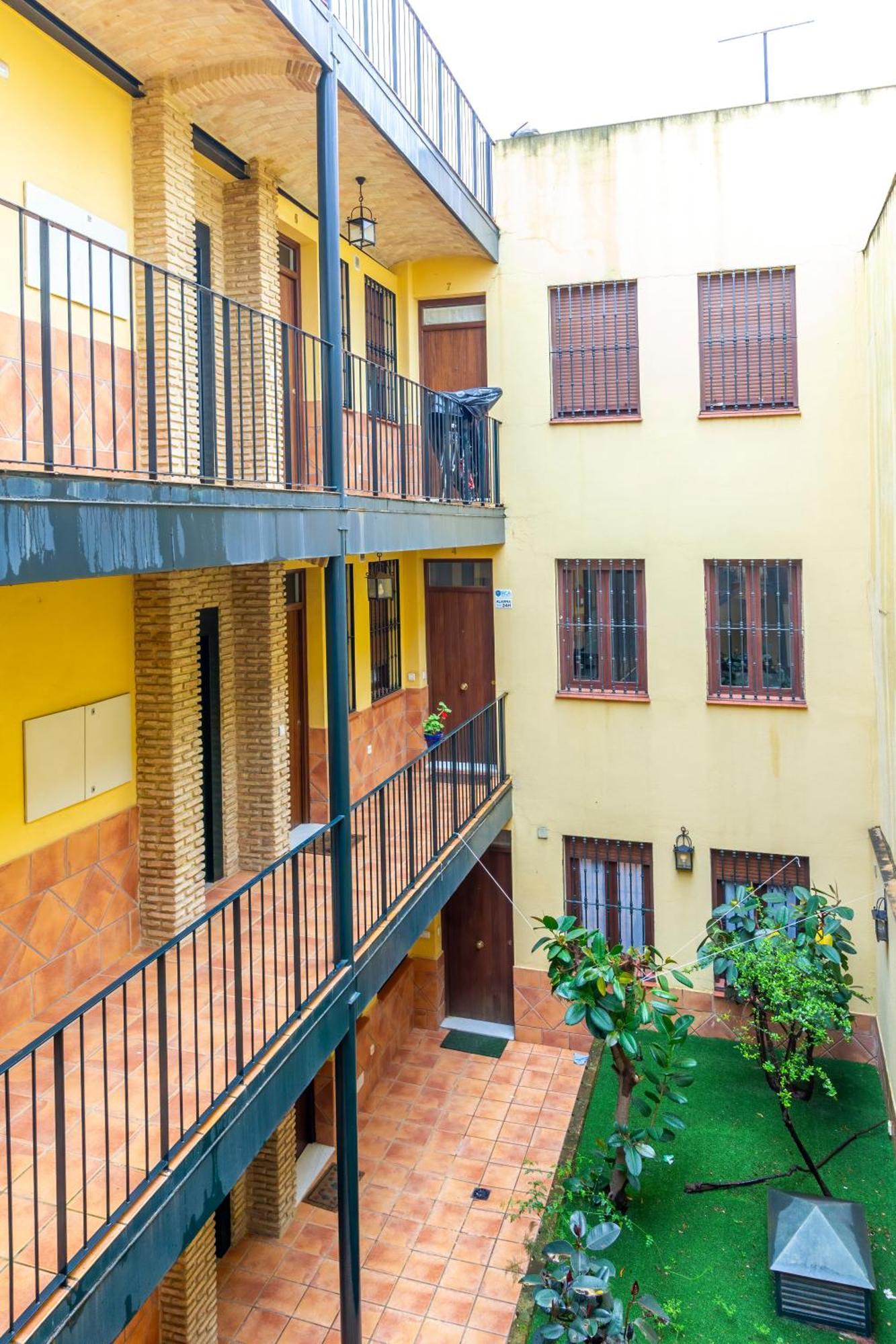 Alohamundi Pureza III Apartment Seville Exterior photo